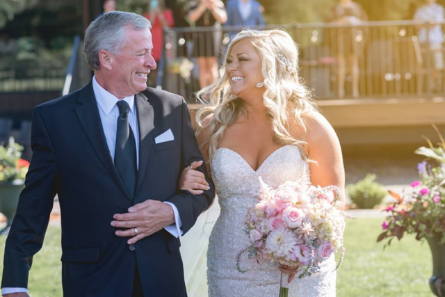 92歳のフラワーガールが、結婚式場に笑顔を運んだ