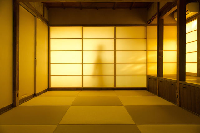 この夏、アート作品「檸檬ホテル」で働けるらしい