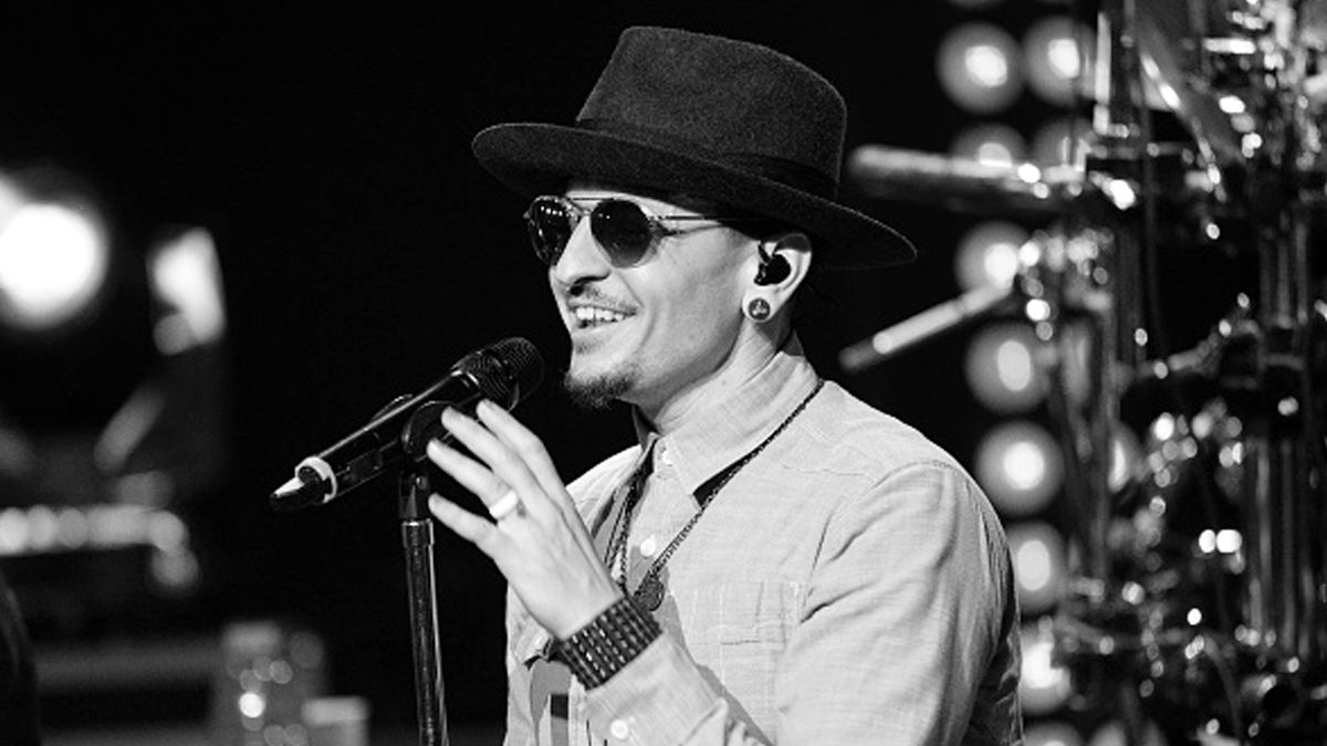 Linkin Parkメンバーから亡きボーカル チェスターへの手記が公開 北米ツアーはキャンセルに Tabi Labo