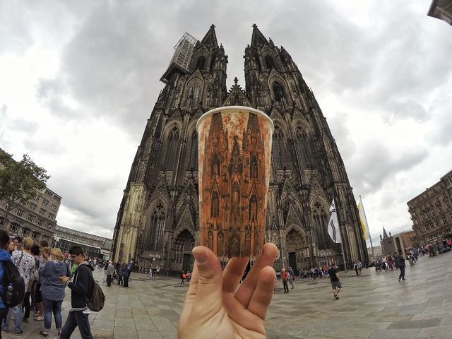 飲んで、描いて、旅をして。