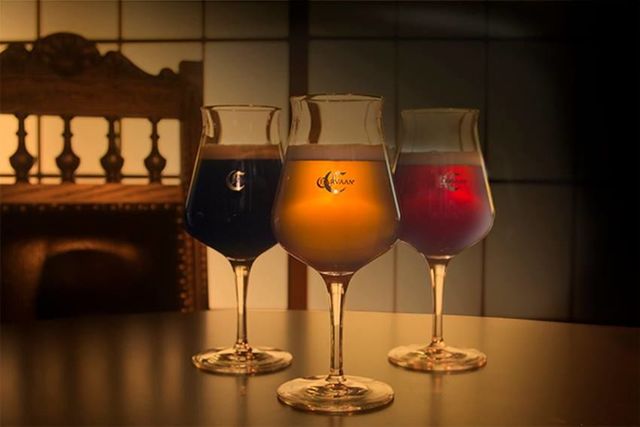 都心から1時間。断崖絶壁で味わうクラフトビール