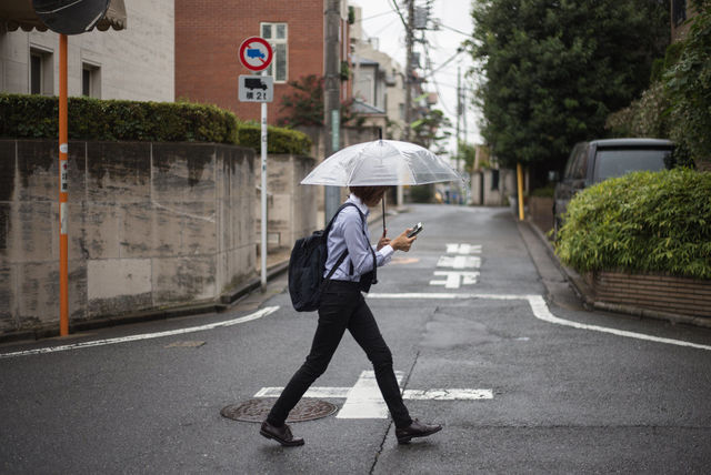 外国人が撮る、日本の「あいまいな孤独」