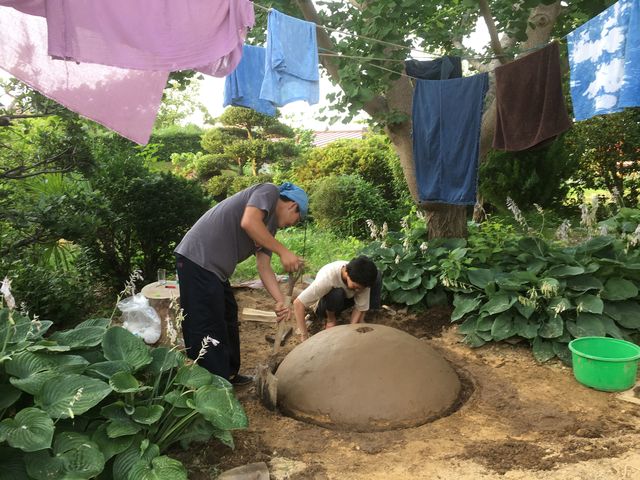 震災後の大地と、一緒に生きていくための「藍」