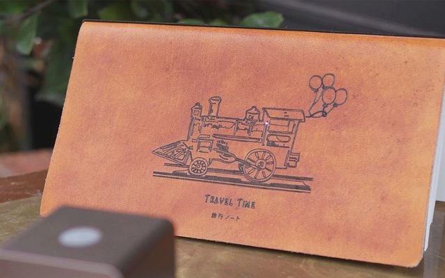 デスク上で超コンパクトに「レーザー」でデザイン