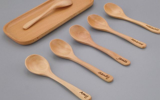 デスク上で超コンパクトに「レーザー」でデザイン