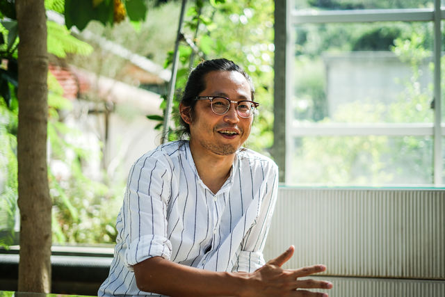 「自然が相手の仕事なら、一生続けられるかなって」——日本初のボタニカル・ブランデー作りに何を見る?