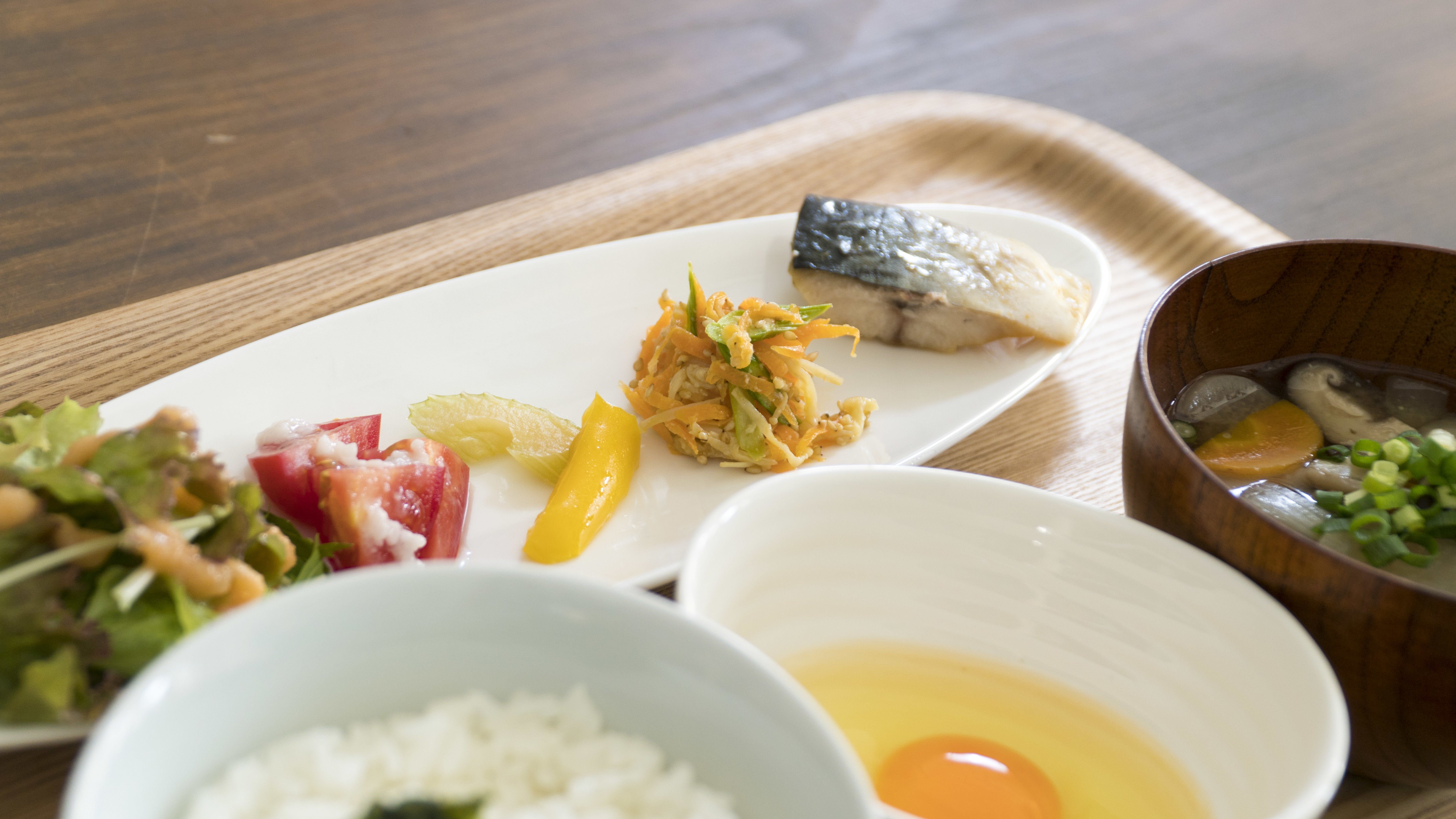 福岡のゲストハウス「SEN&CO.HOSTEL」が、朝ごはんにこだわる理由。