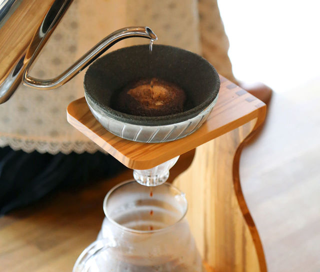 有田焼のセラフィルターが、いつものコーヒーをまろやかに変える。
