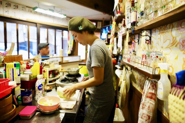 6席しかないのに、なぜか通っちゃう大阪の名店「さささ」