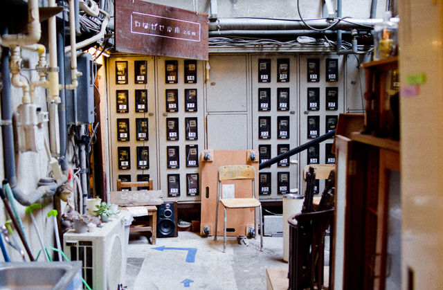 ヘンテコなビル「やながせ倉庫」が、岐阜の街をおもしろくする。