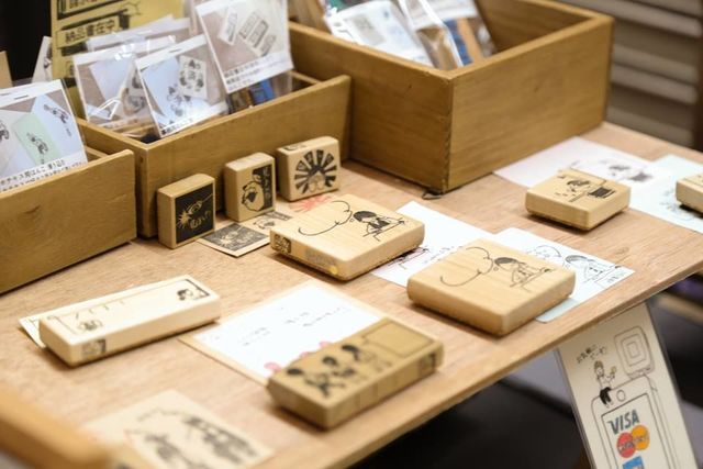 大阪・新世界のシャッター街で遊ぼう。「値札のないマーケット」って?