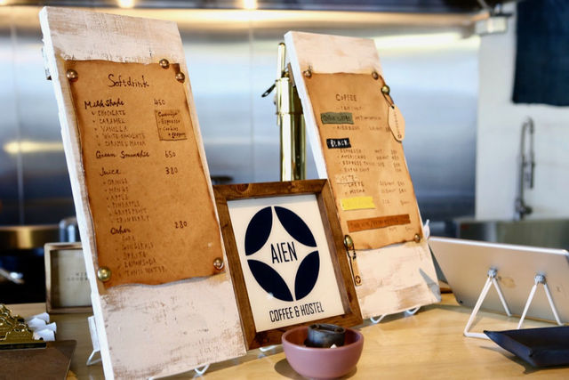 沖縄・北谷の街をアップデートするカフェ「AIEN」