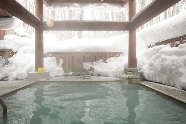 東京からも意外と近い。秋田の秘湯「乳頭温泉郷」