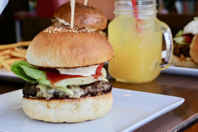 キャプテンカンガルーのハンバーガーは、11時に食べに行くと決めた。
