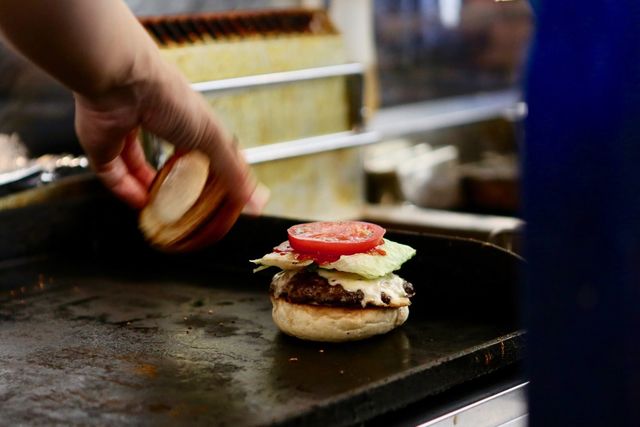 キャプテンカンガルーのハンバーガーは、11時に食べに行くと決めた。