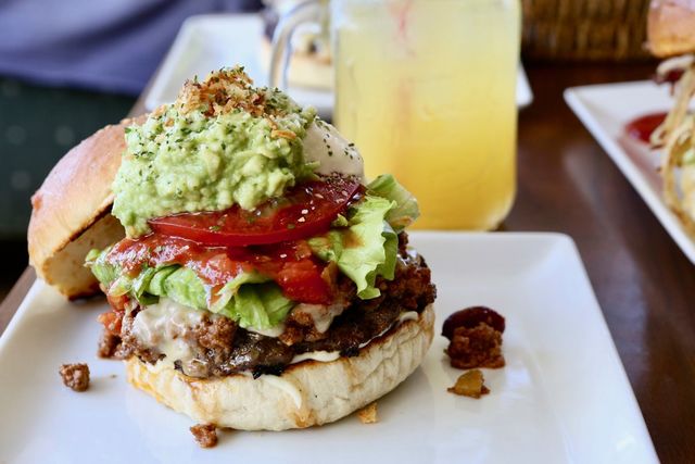 キャプテンカンガルーのハンバーガーは、11時に食べに行くと決めた。