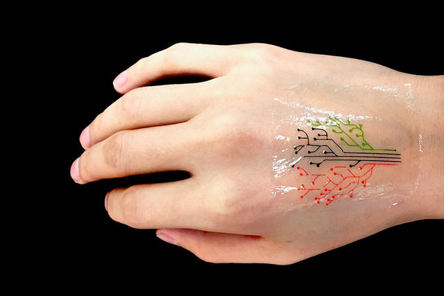 世界初、3Dプリントされた「生きてるタトゥー」