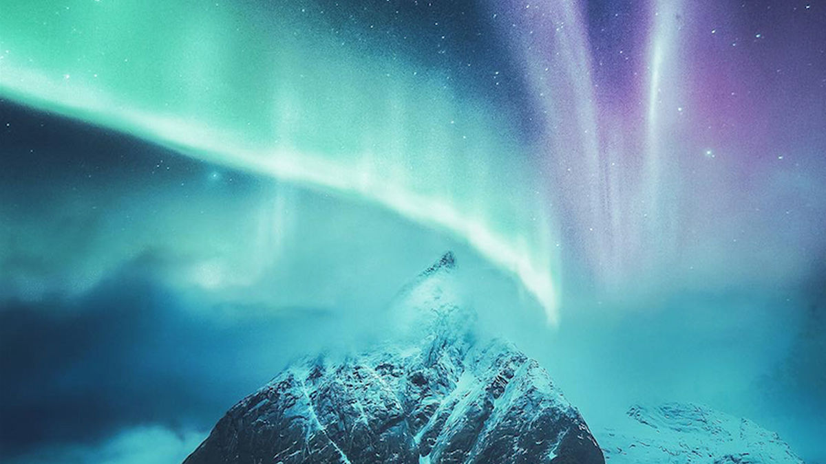 オーロラに恋した男が、ずっと空を見上げたくなる魔法のような