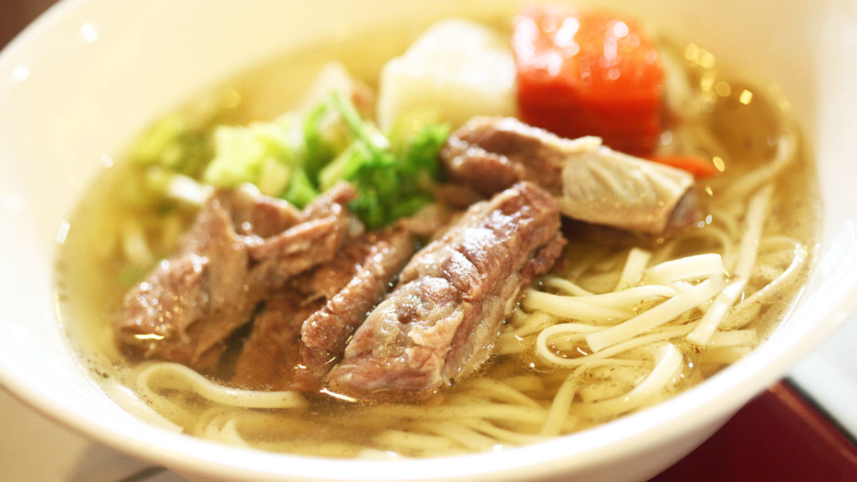 日本のアノ麺で再現する、台湾の「番茄牛肉麺」 | TABI LABO