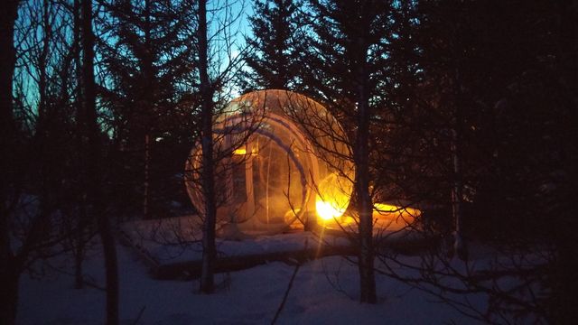 アイスランドで「真夜中の太陽」を楽しむならこのホテル
