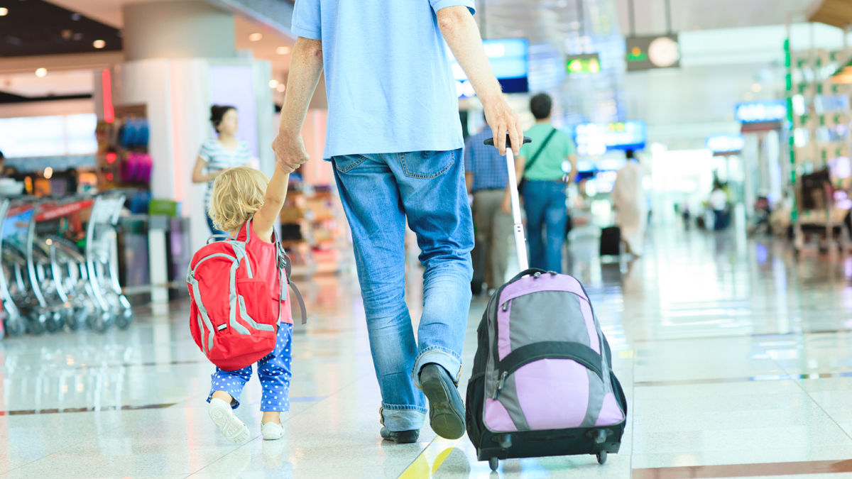 子どものフライトはタダ!イギリスの航空会社が家族旅行をバックアップ。